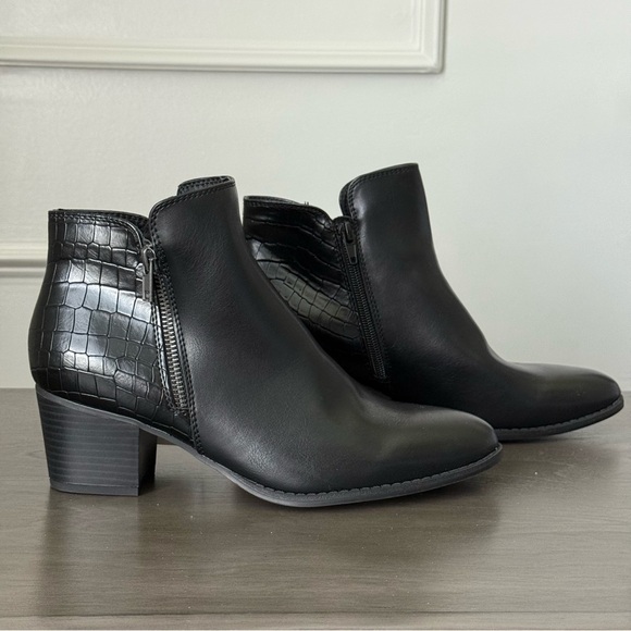 Kim Rogers Nepturn Booties - Wide Width Size 8.5M - Picture 5 of 10